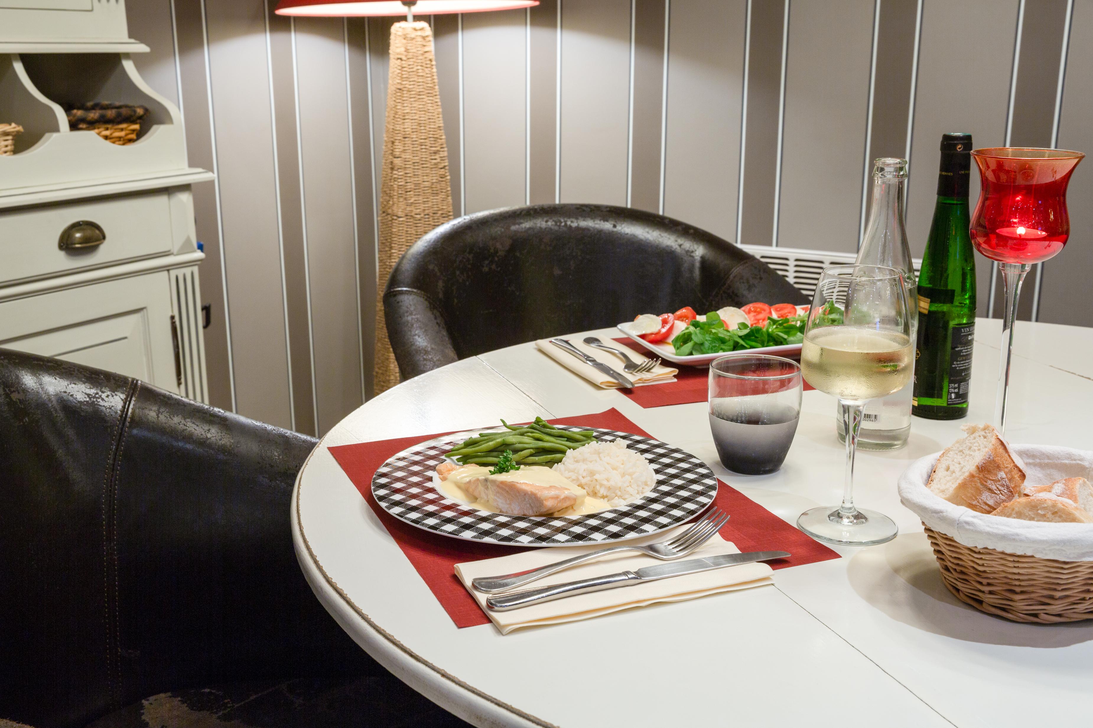 The Originals City, Le Cottage Hotel, Bruay La Buissiere Bagian luar foto