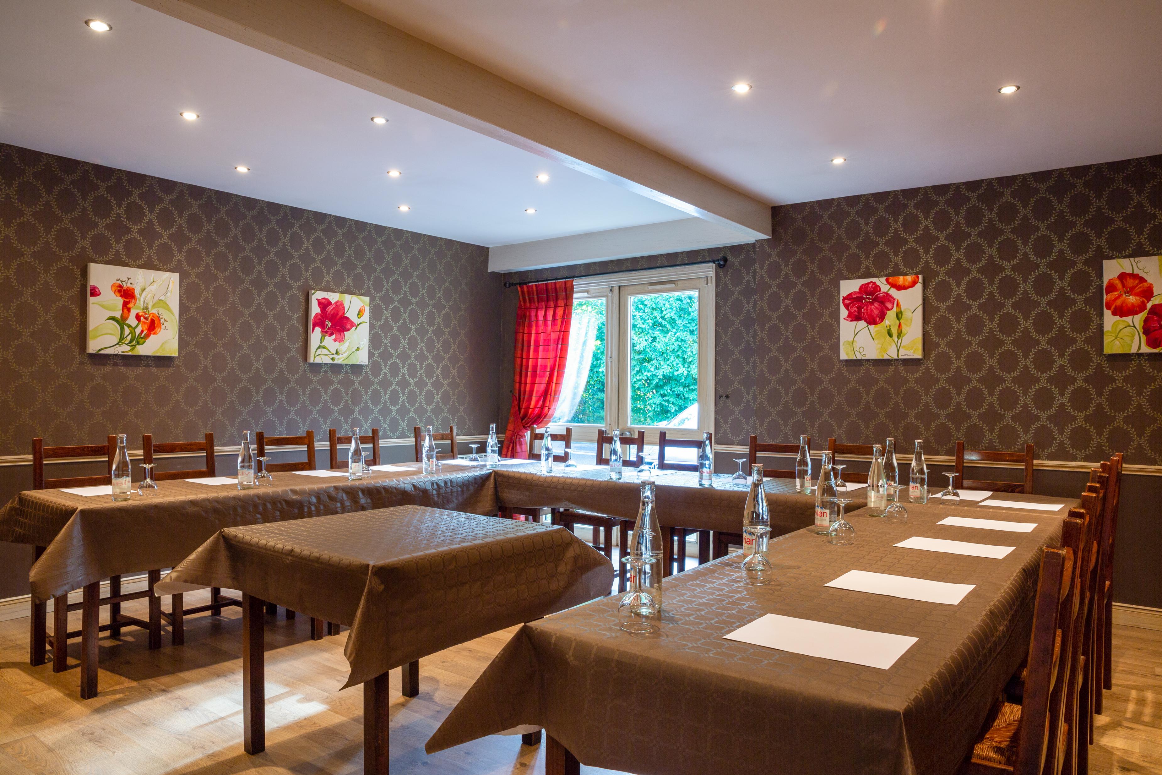 The Originals City, Le Cottage Hotel, Bruay La Buissiere Bagian luar foto