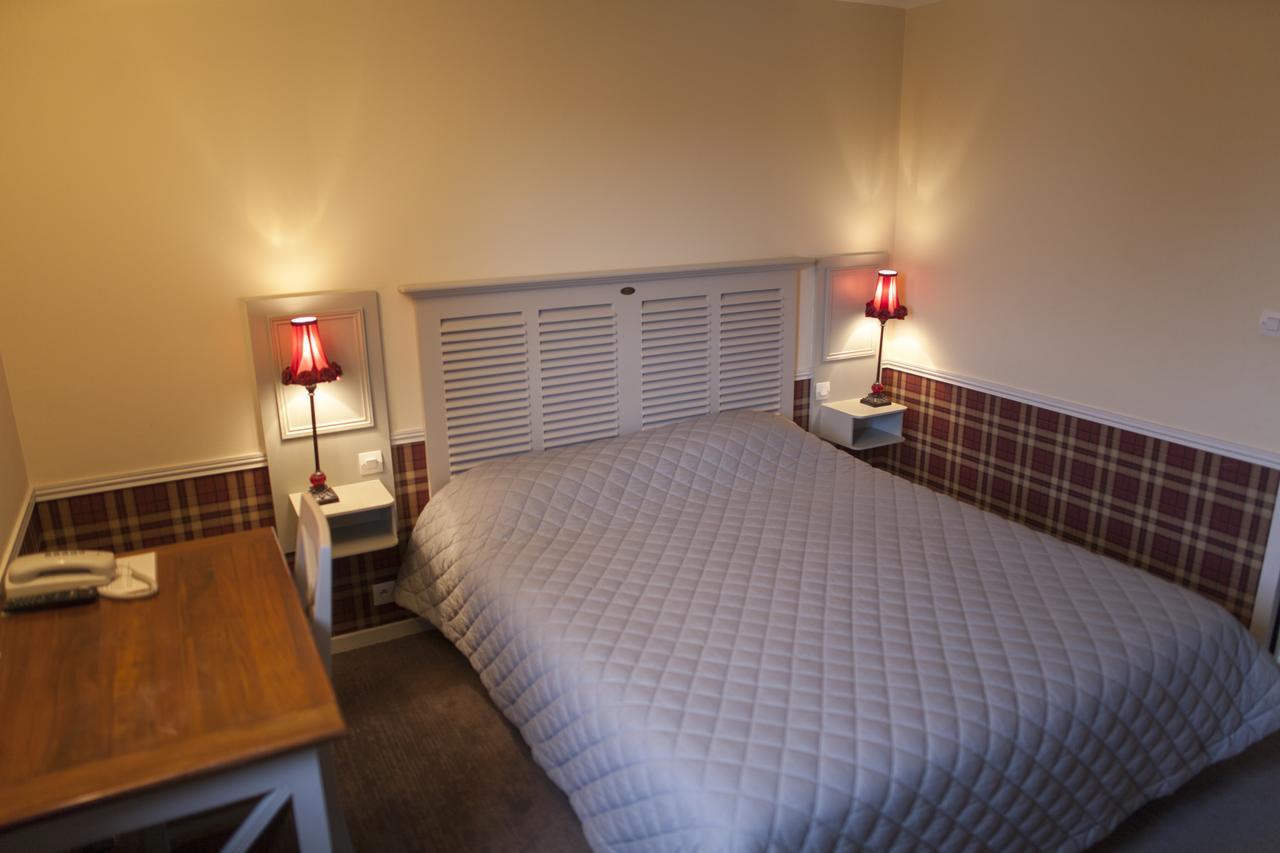 The Originals City, Le Cottage Hotel, Bruay La Buissiere Bagian luar foto